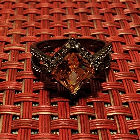 Apricot Diamante & Silver Halo Ring-FINAL PRICE - Picture 12 of 13